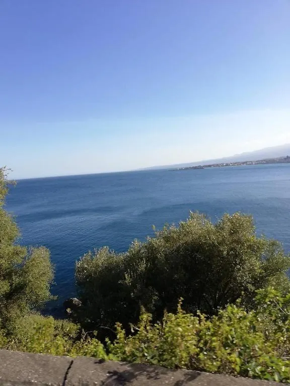 Recanati Seaside Apartment Giardini Naxos Italy