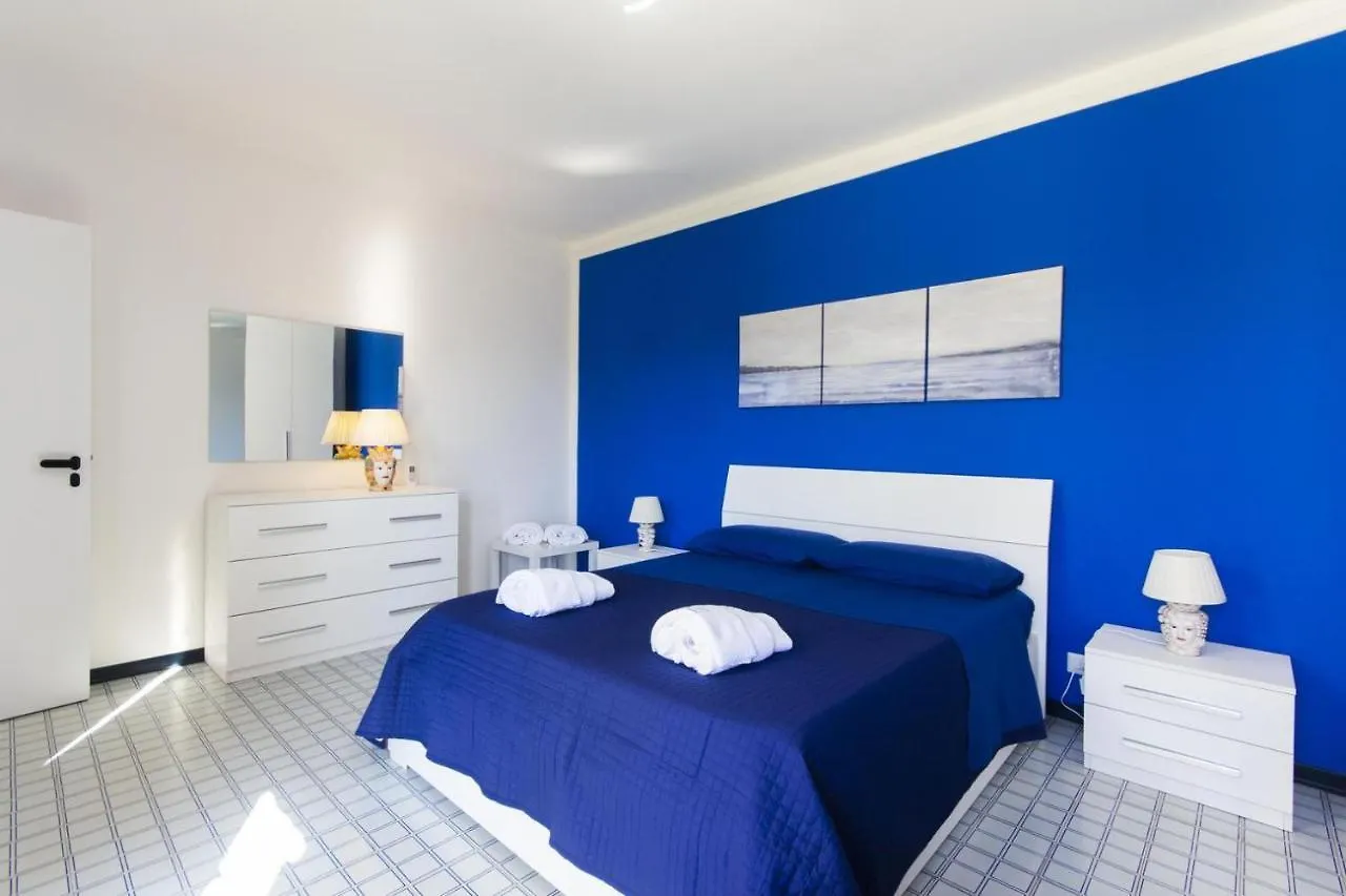 Recanati Seaside Apartment Giardini Naxos Italia