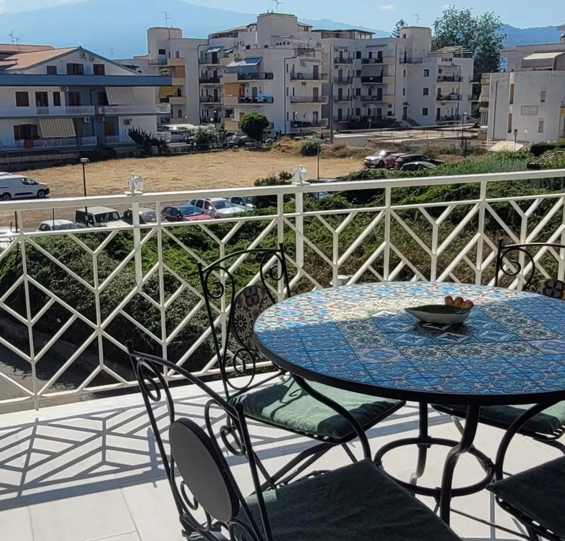 Recanati Seaside Apartment Giardini Naxos 0*,