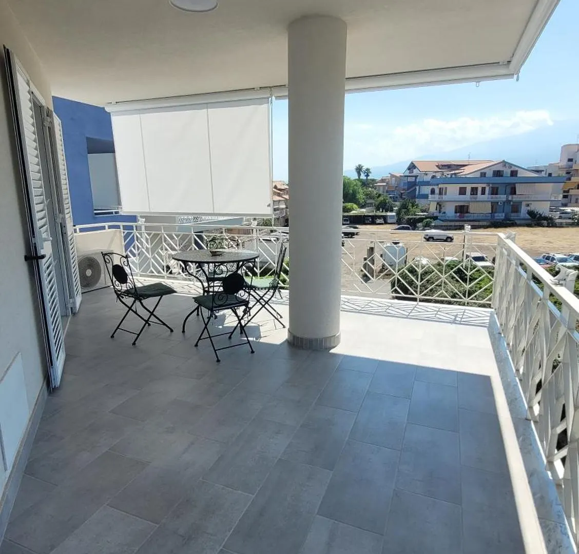 Recanati Seaside Apartment Giardini Naxos